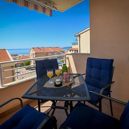Dalma Apartment *